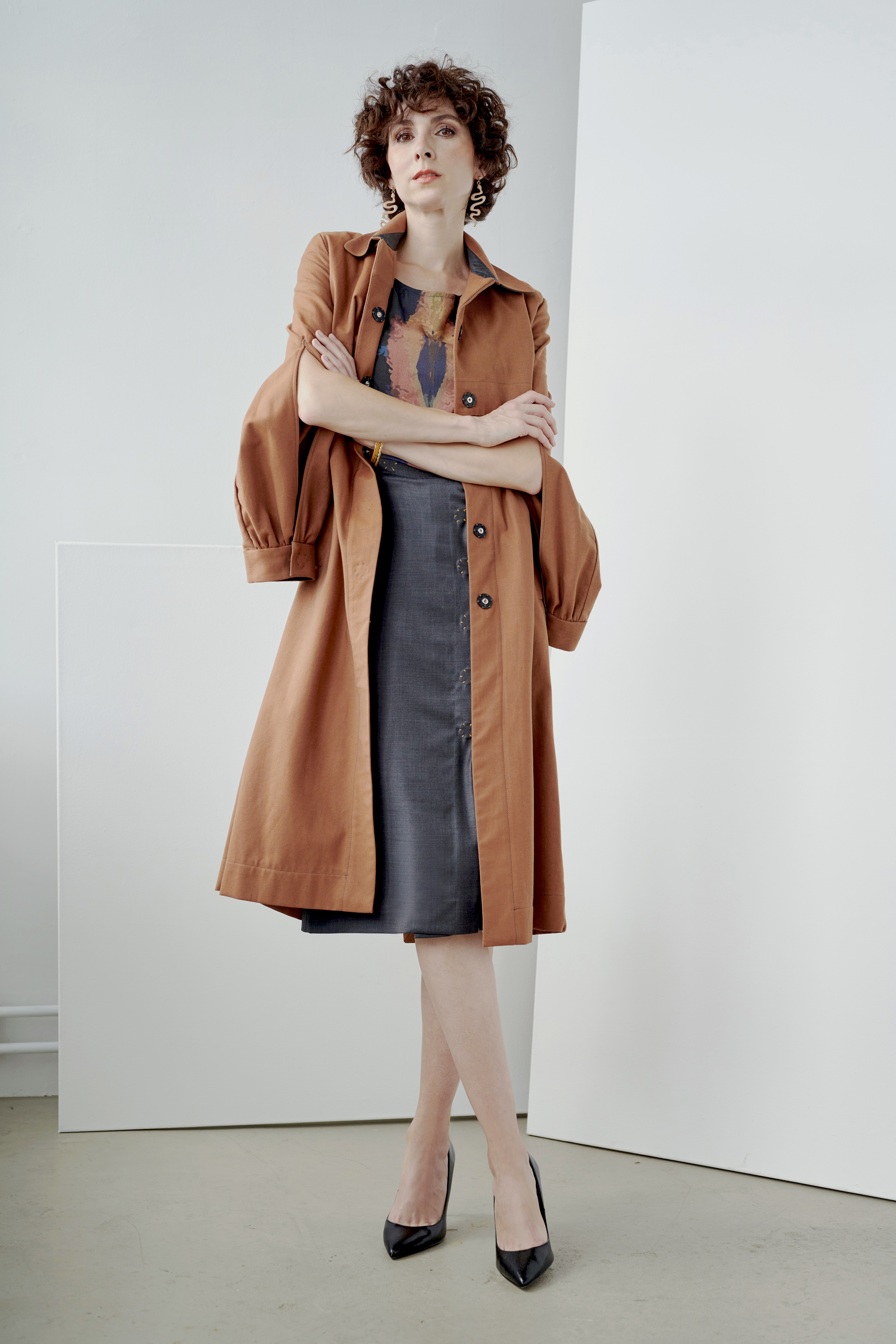 Yuna Miray Mantel mit Details am Arm